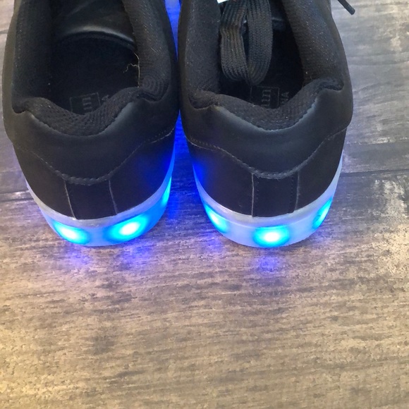 Light up shoes 5.5 - Picture 4 of 11